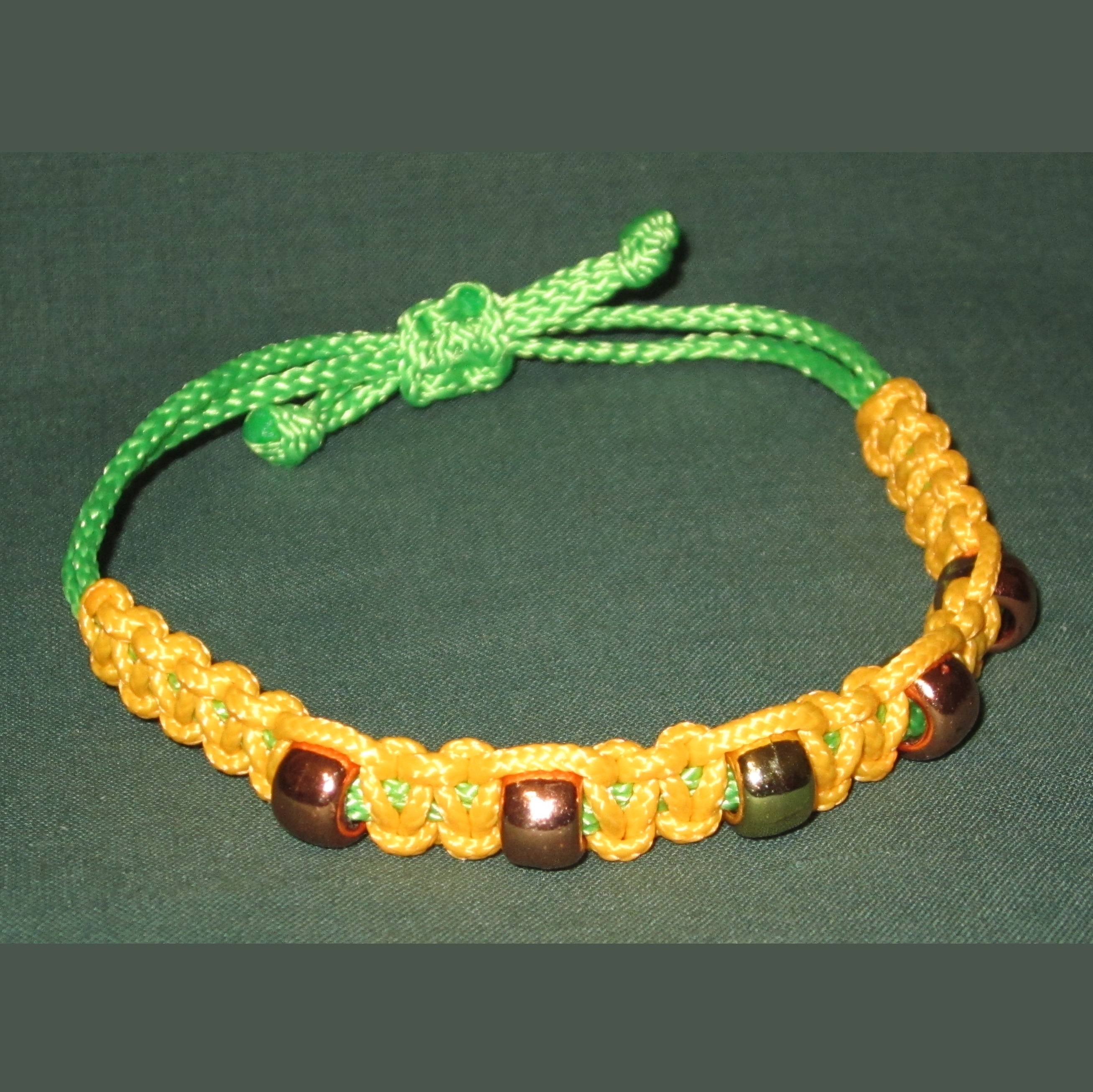 Bracelet macrame yellow green with 5 beads